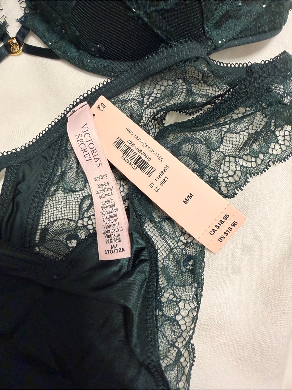 Victoria’s Secret 34D Push-Up Bra & Lace Thong Set NWT Dark Green - Picture 7 of 10